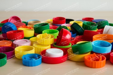 Using polyethylene in injection molding to manufacture caps